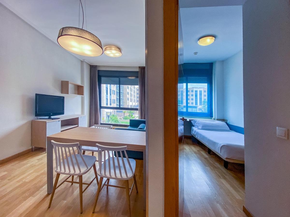 Aparthotel Compostela 3*