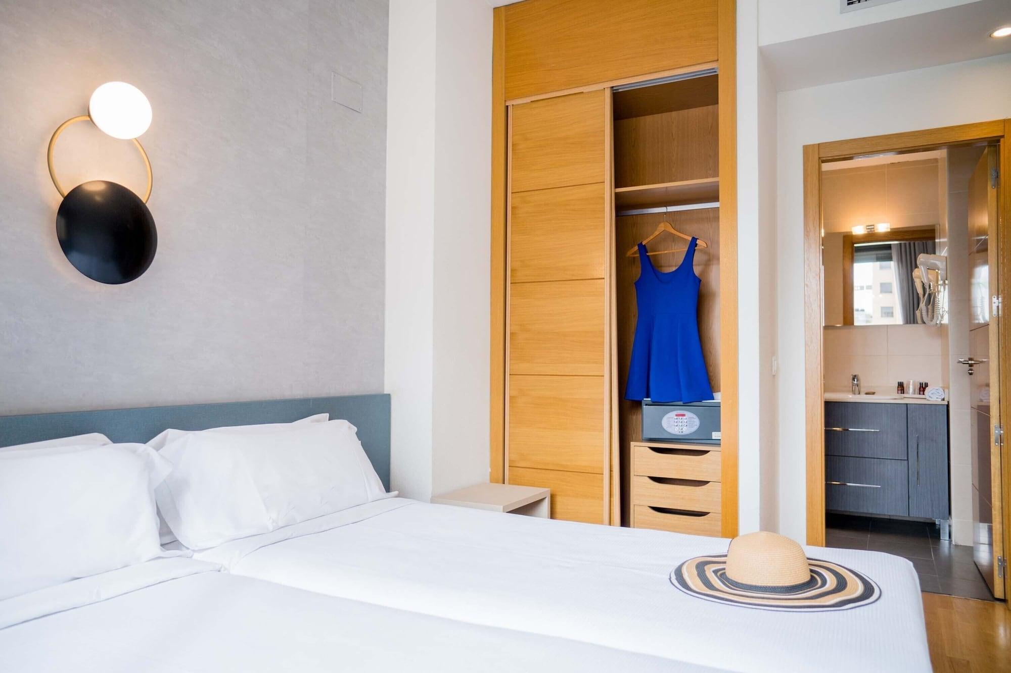 Compostela Aparthotel 3*